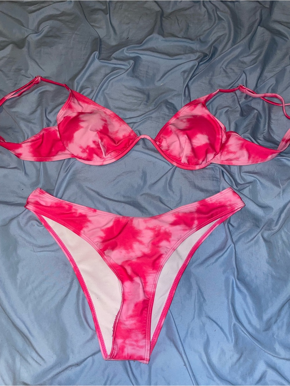 SHEIN Pink Tie-Dye Underwire Bikini Set